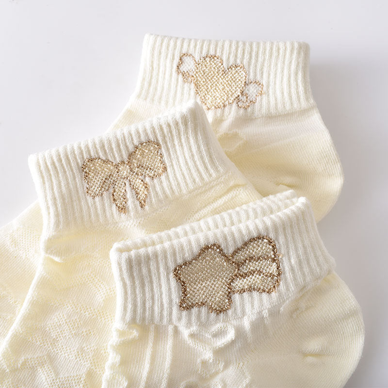 2-Pack Women’s White Cotton Ankle Socks – Cute Embroidered Detail