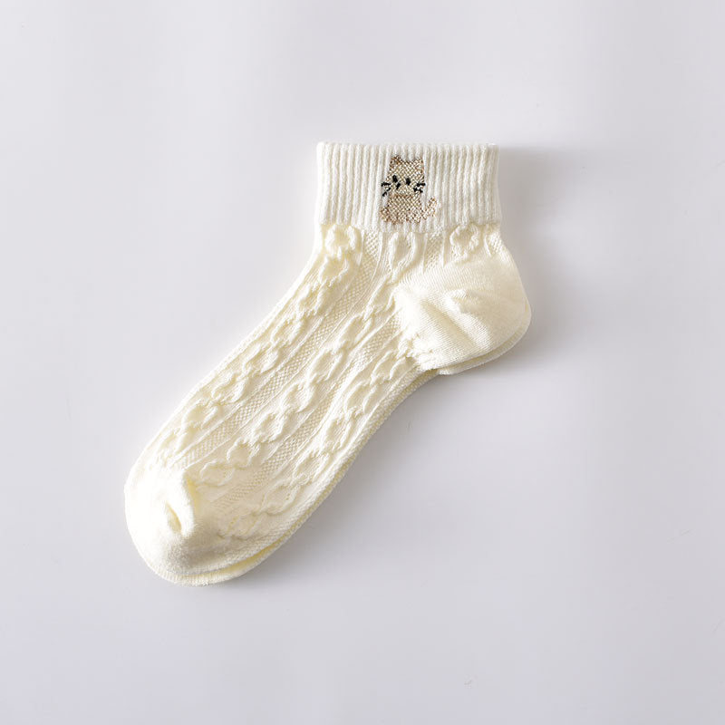 2-Pack Women’s White Cotton Ankle Socks – Cute Embroidered Detail