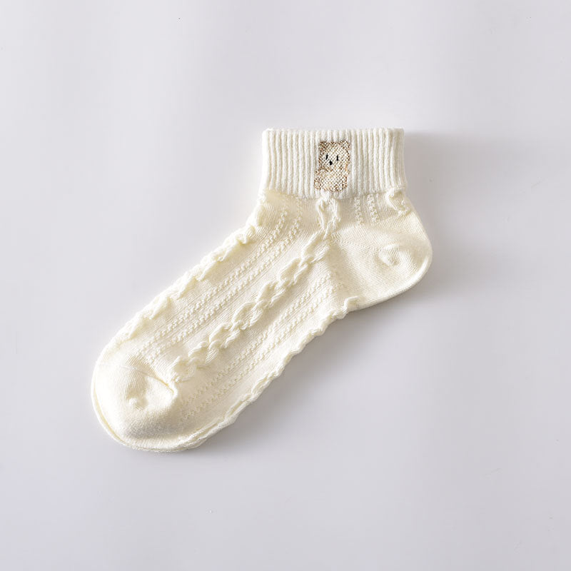 2-Pack Women’s White Cotton Ankle Socks – Cute Embroidered Detail