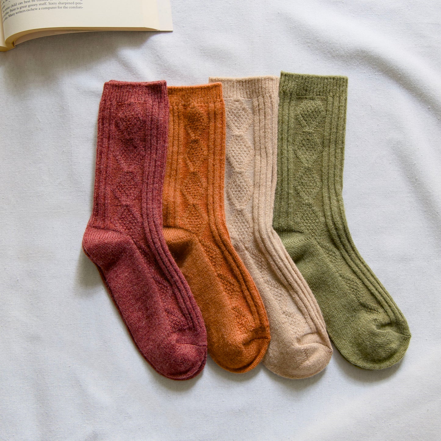 2-Pack Women’s Wool & Cashmere Socks – Diamond Knit Winter Style