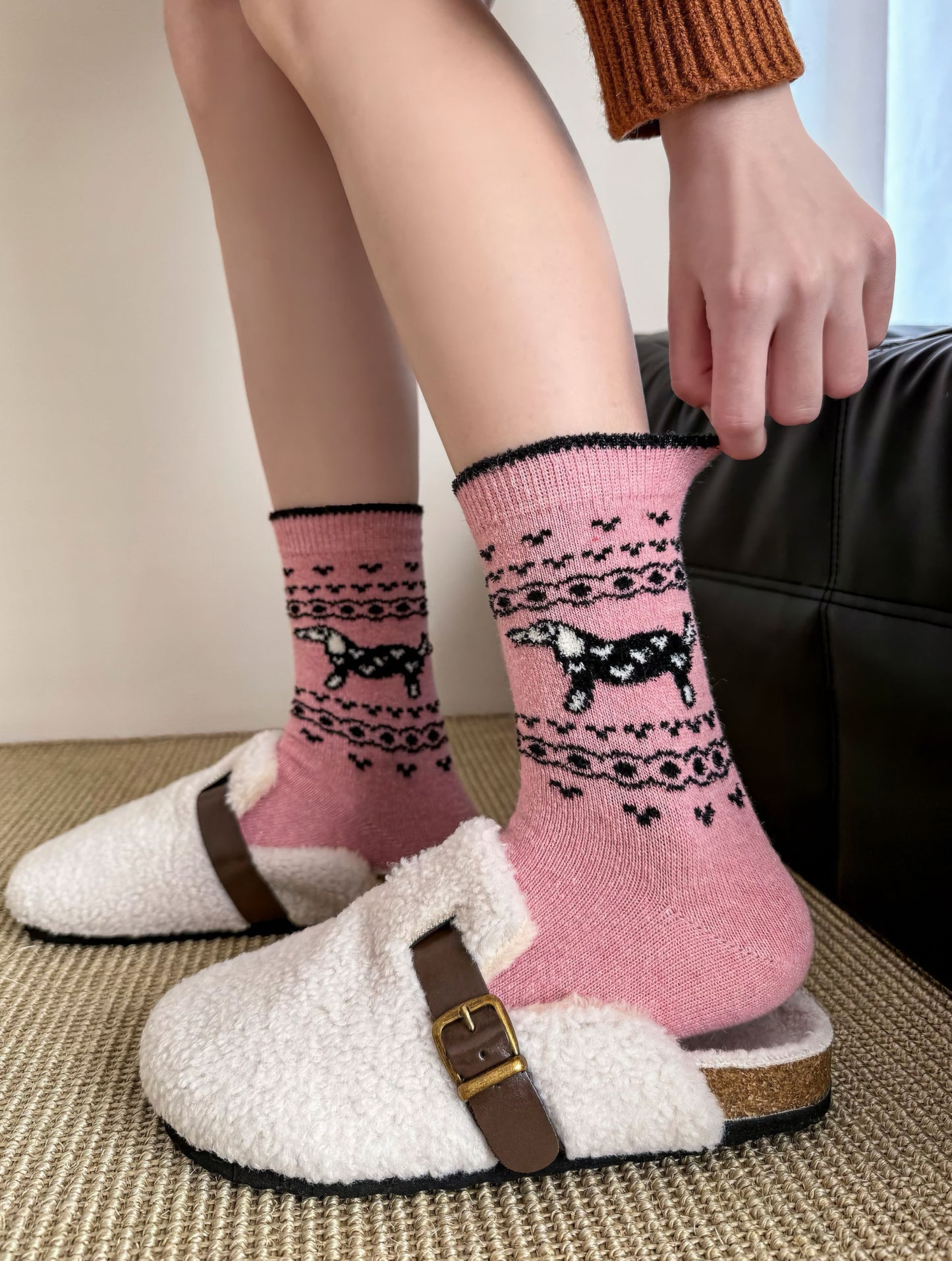 2-Pack Women's Wool Socks - Warm Dachshund Pattern Winter Socks
