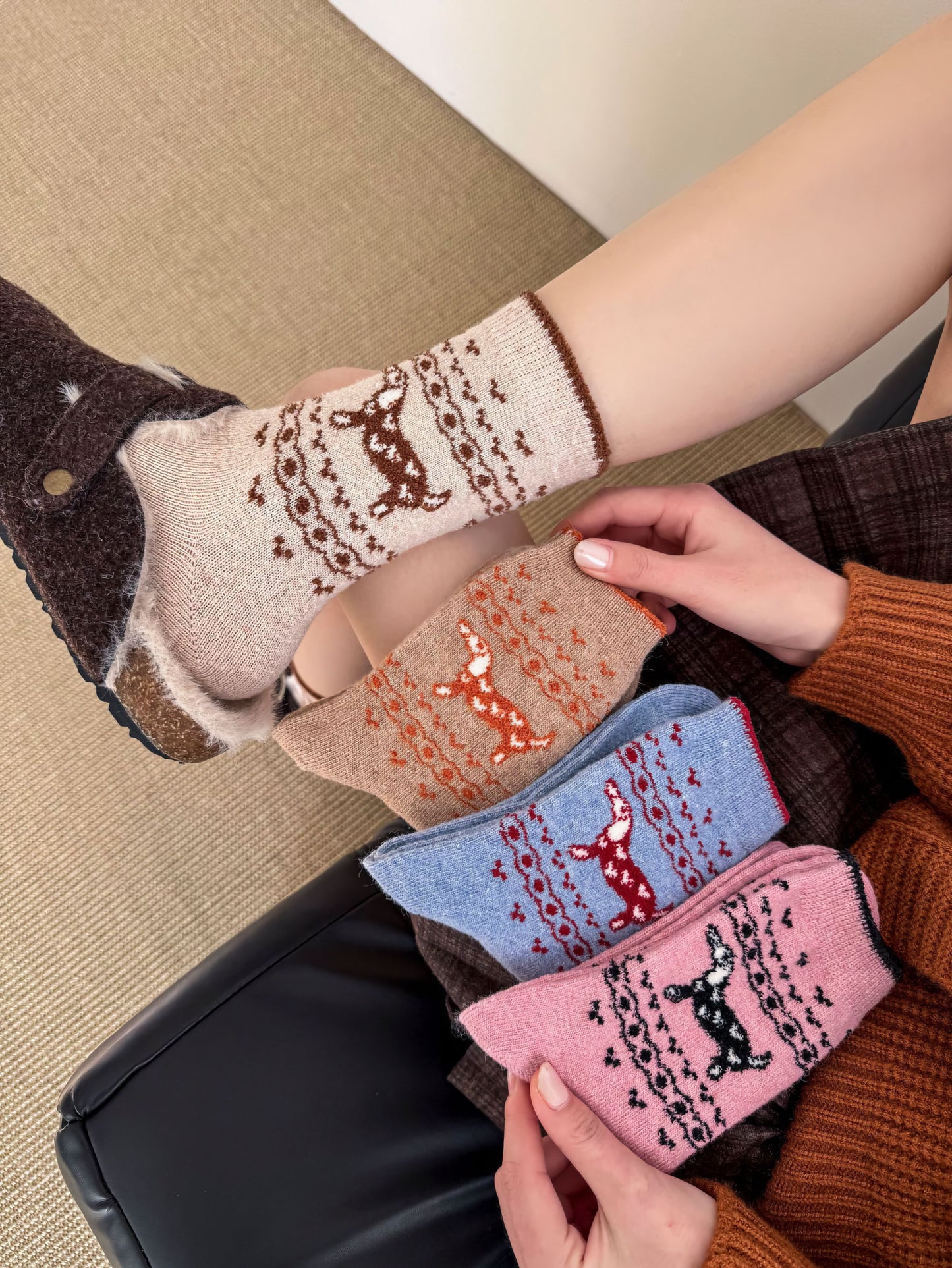 2-Pack Women's Wool Socks - Warm Dachshund Pattern Winter Socks