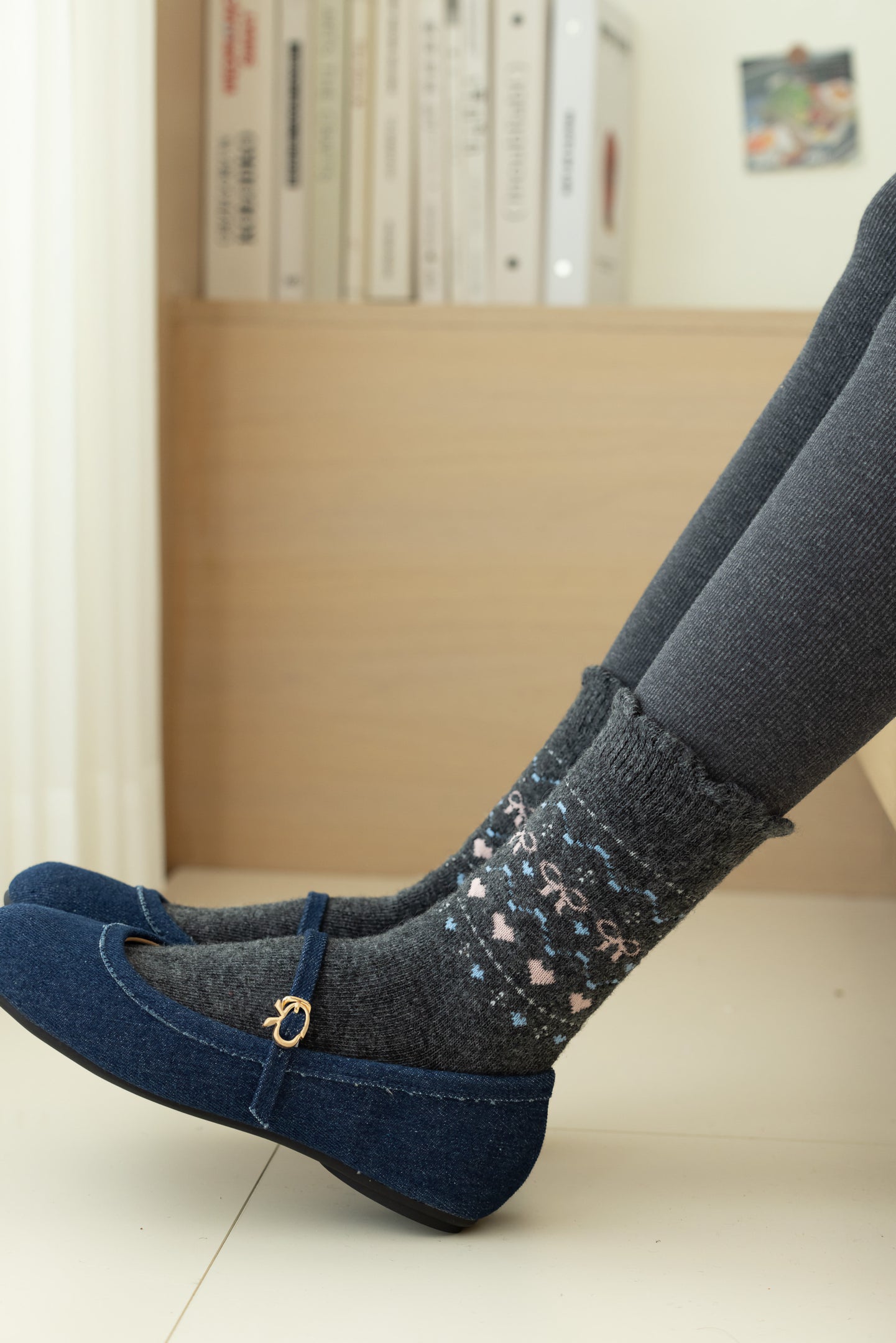 2-Pack Women's Wool Socks - Warm Bow & Heart Design for Valentine’s