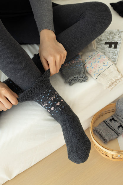 2-Pack Women's Wool Socks - Warm Bow & Heart Design for Valentine’s