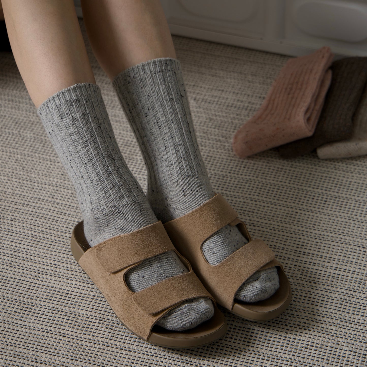 2-Pack Women’s Wool Blend Crew Socks – Winter Cozy Style